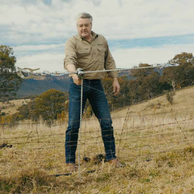 Which wire tensioner and fence stretcher should I use ?