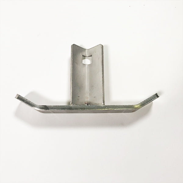 Strainer board skid foot