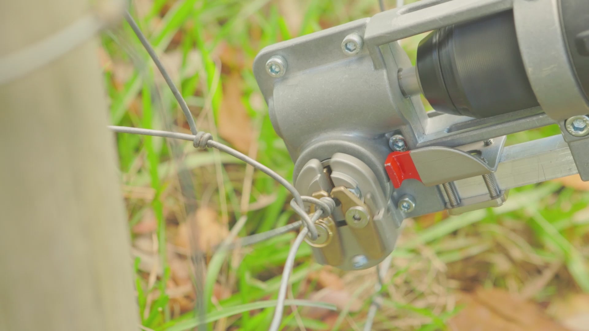Power wire twister and twitching tool
