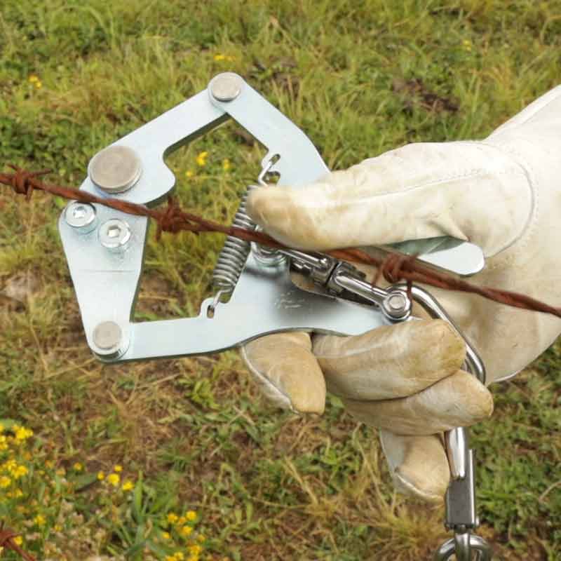 Spring loaded gripper on low tensile barbed wire