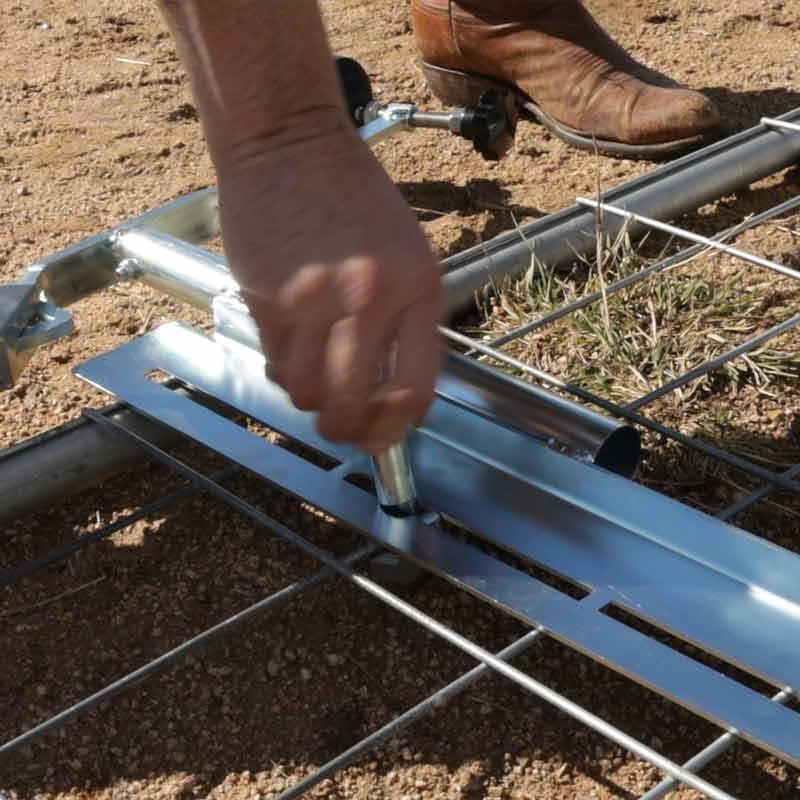 Farm gate prop installer tool connector