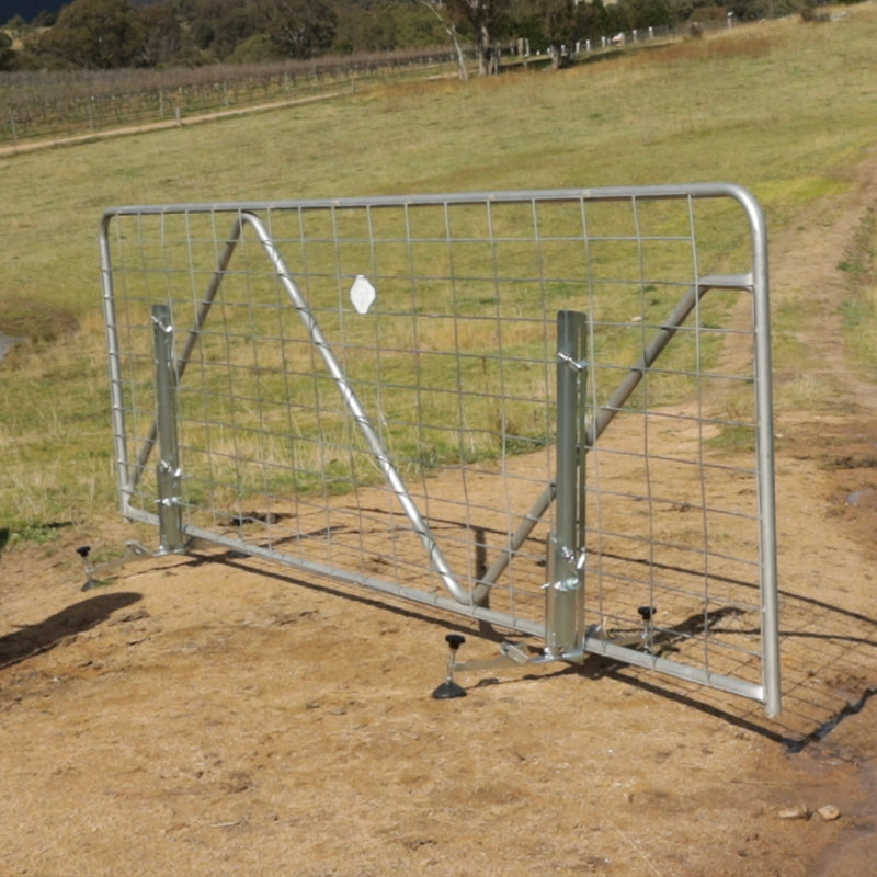 Farm gate prop installer tool holding gate