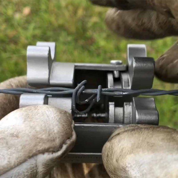How to remove barbs from barbed wire Wireman